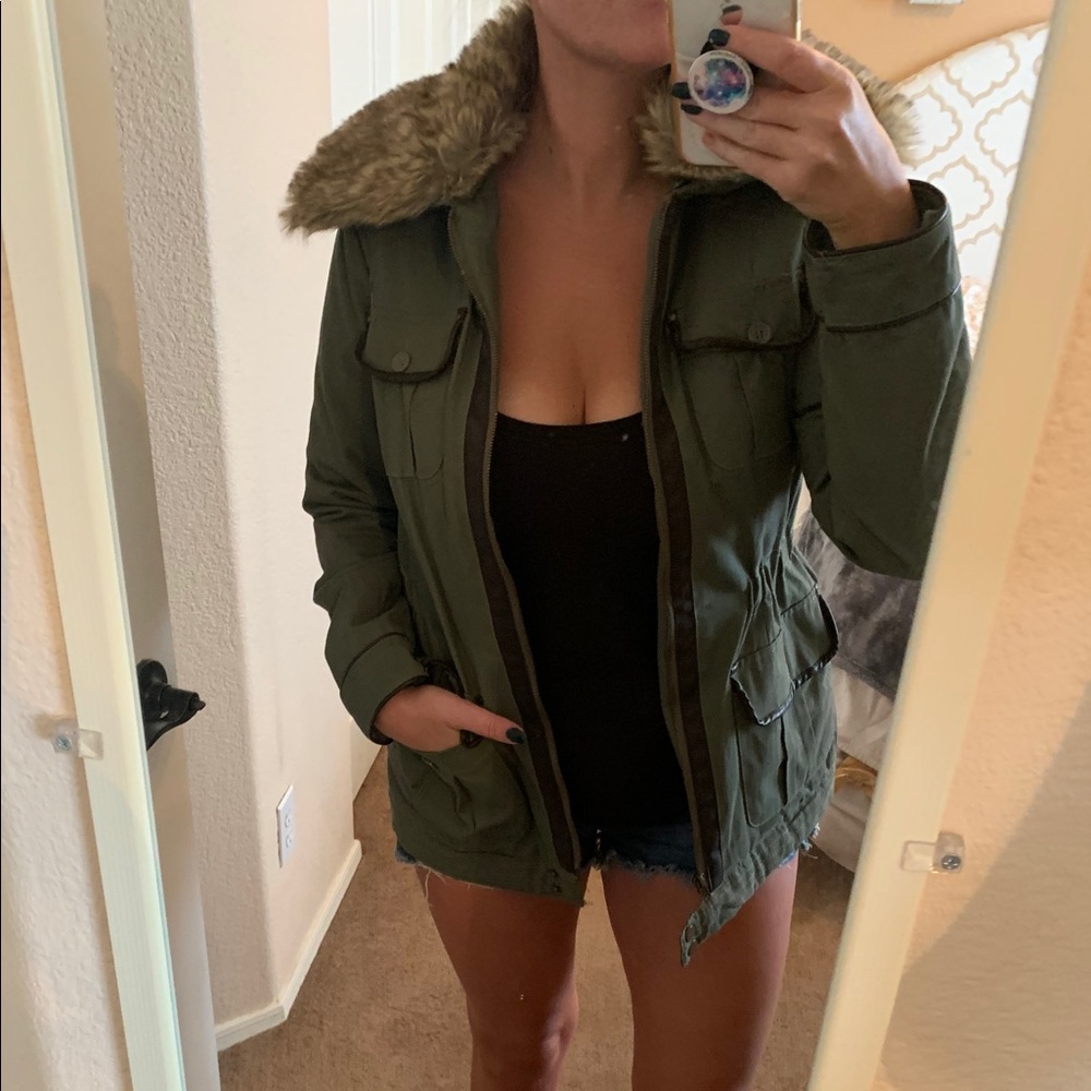 Olive puff jacket with fur collar